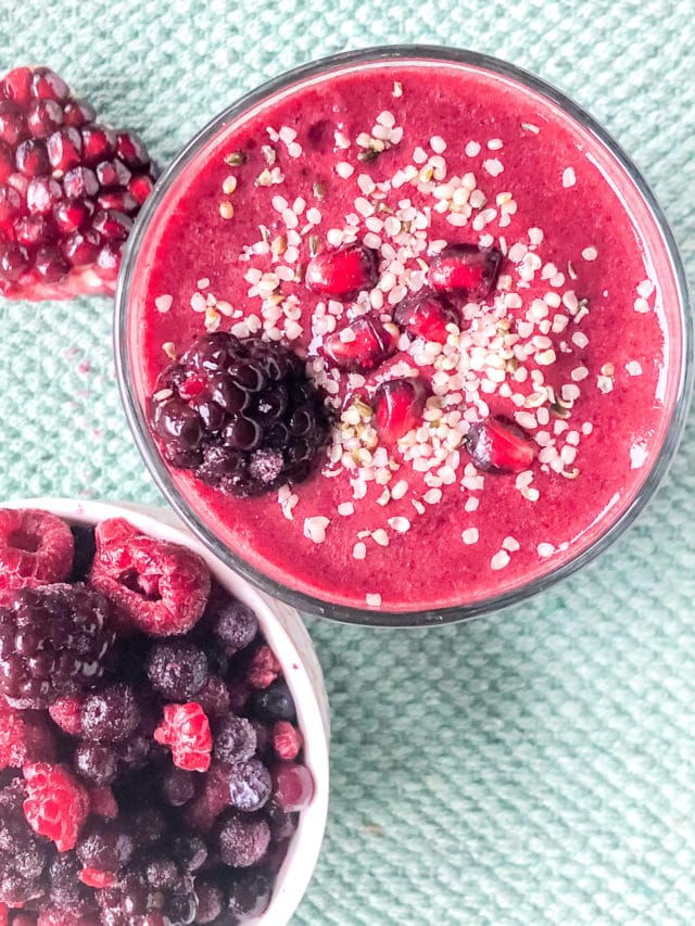 Triple Berry Smoothie with Pomegranate - Healthy With a Chance of Sprinkles