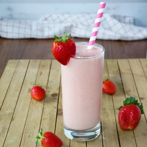 Creamy Apple Strawberry Smoothie - Healthy With a Chance of Sprinkles