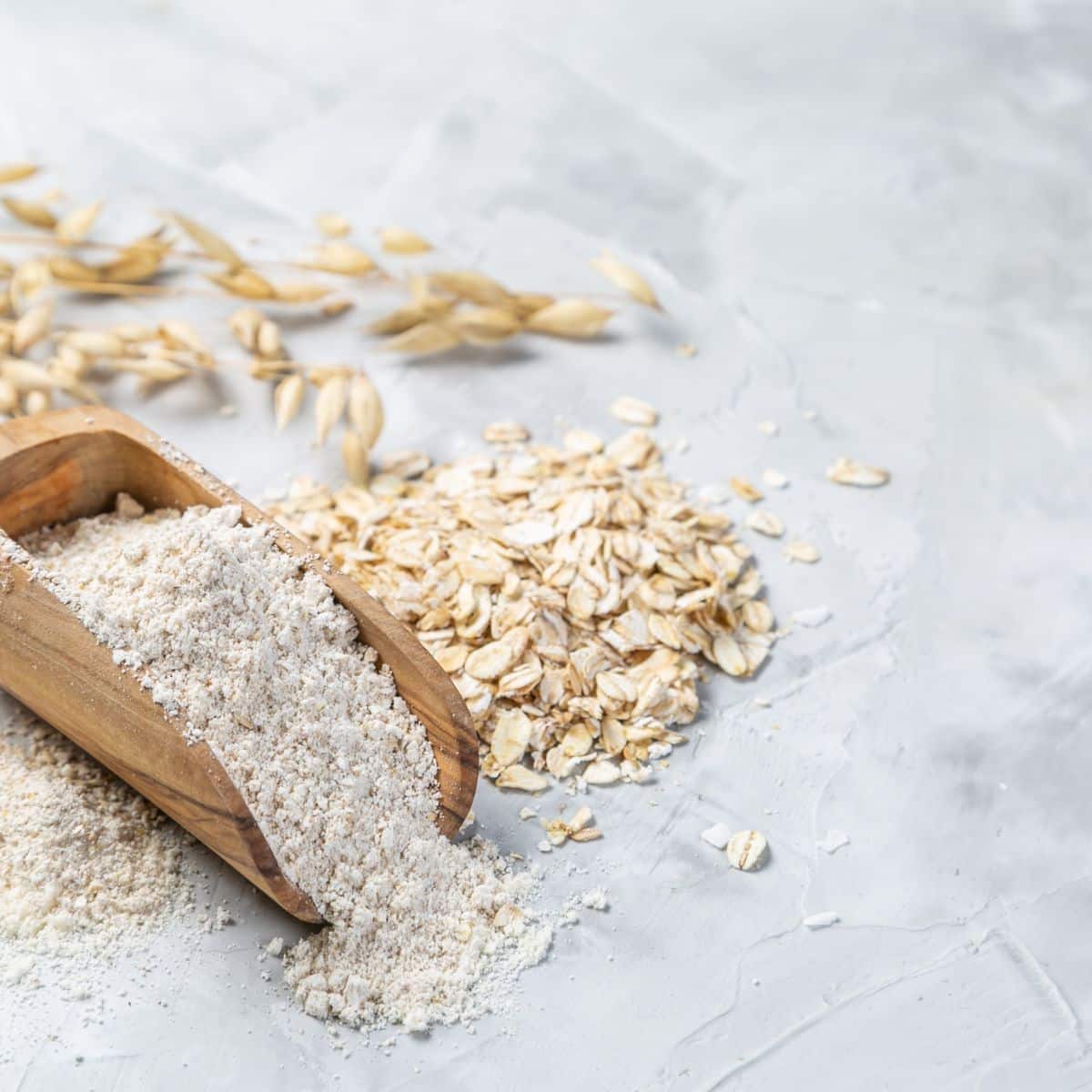 Homemade oat flour and whole grain oats